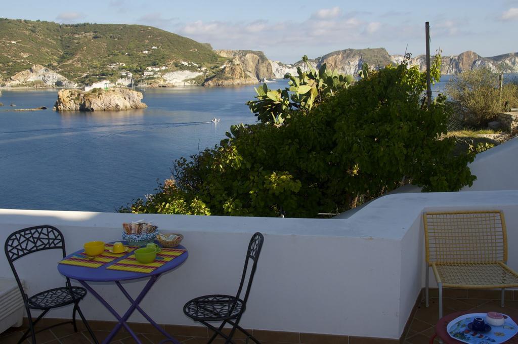 B&B La Terrazza Sul Porto Ponza Extérieur photo